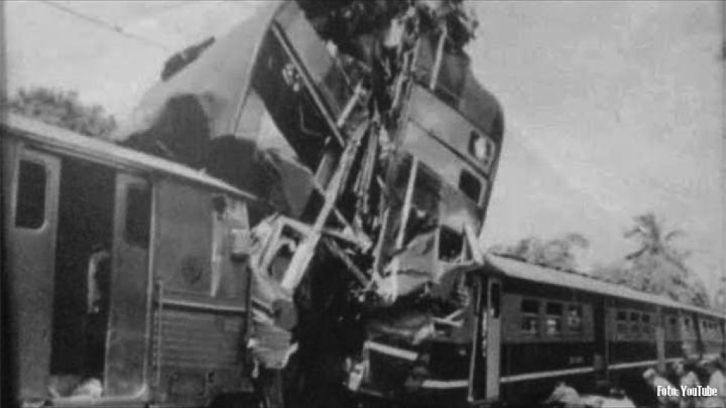 Mengenang Tragedi Tabrakan Kereta Api Ratujaya 1993
