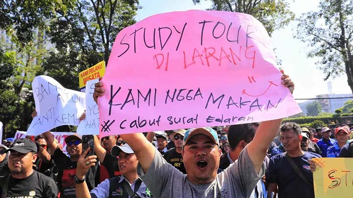 Gelombang Protes Warga Jabar Mengalir Imbas Berbagai Kebijakan Dedi Mulyadi