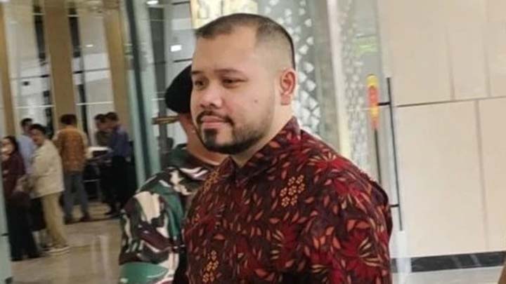 Jadi Tahanan Kota, Ibrahim Arief Tersangka Korupsi Laptop Dipasangi Gelang Deteksi