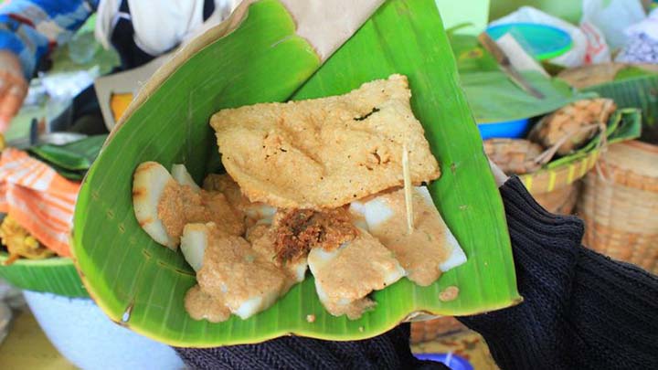 Menelusuri Jejak Cabuk Rambak, Kuliner Tua dari Kota Solo