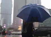 Terdeteksi dalam Air Hujan, Ancaman Mikroplastik Mengintai Warga Jakarta