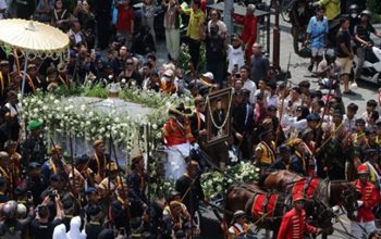 Jejak Terakhir PB XIII, Perjalanan Sunyi Sang Raja ke Peristirahatan Para Leluhur di Imogiri