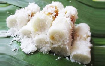 Mengenal Putu Bumbung, Jajanan Tradisional Solo yang Kini Kian Langka